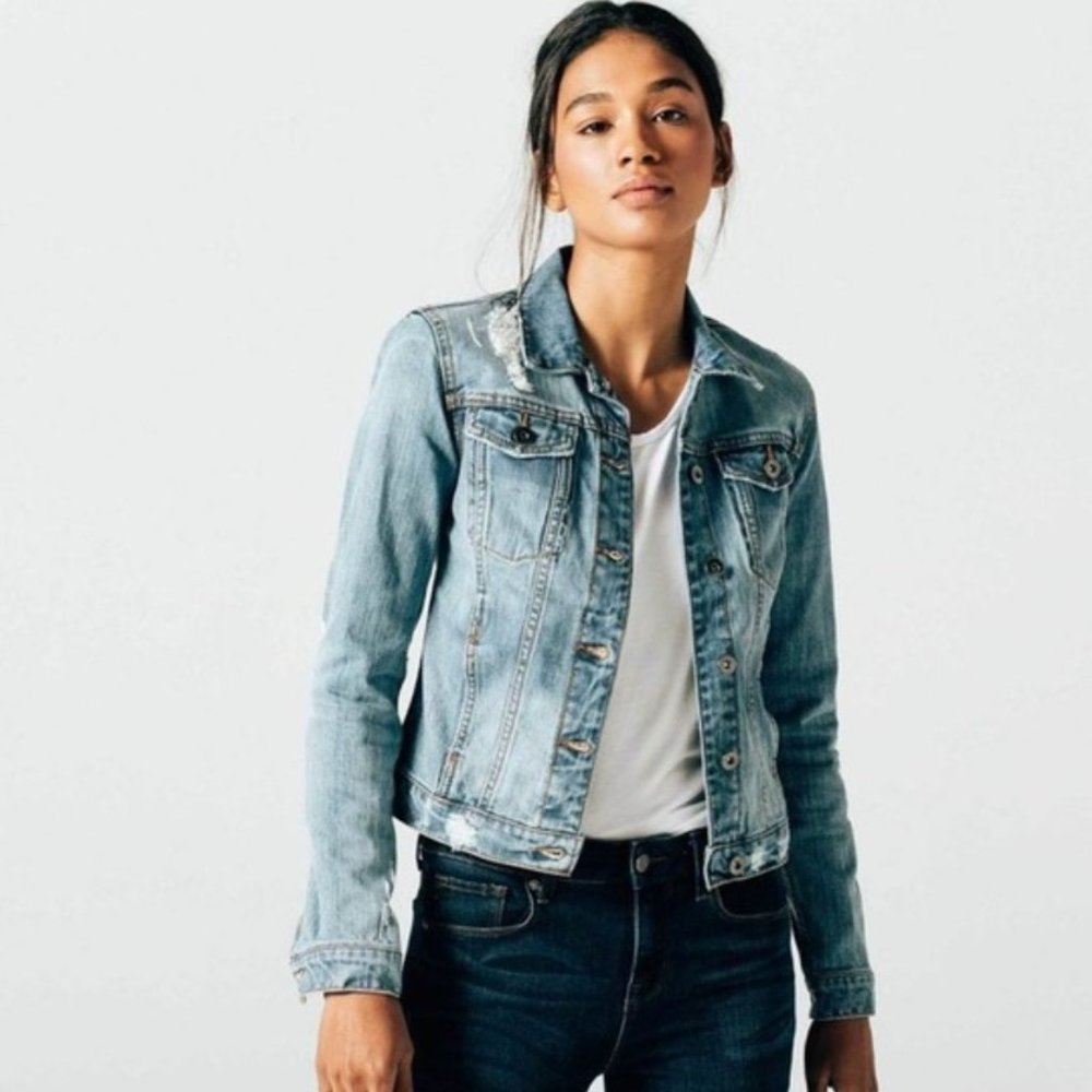 DSTLD Destructed Jean Jacket in Light Vintage, Size L